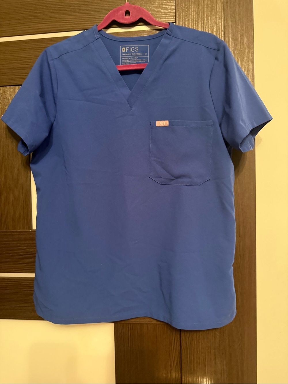 Figs Women's V-Neck Scrub